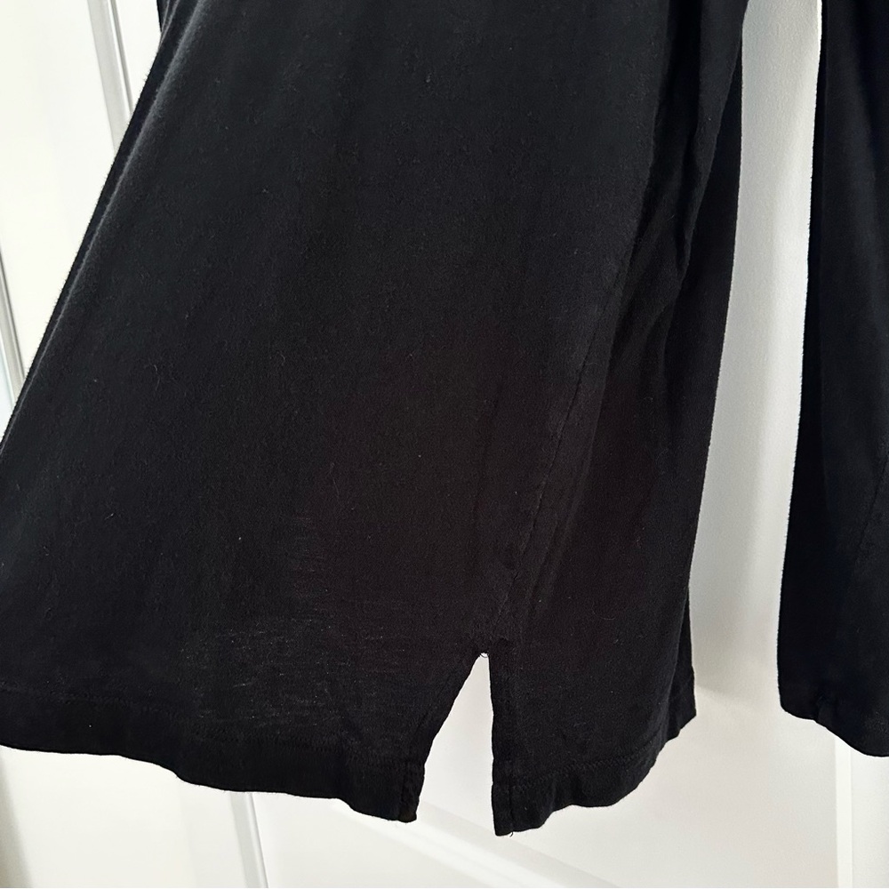 Black Oversized Long Sleeve V-Neck Pocket Tee-Old Navy Boyfriend Layering Shirt - Picture 6 of 12